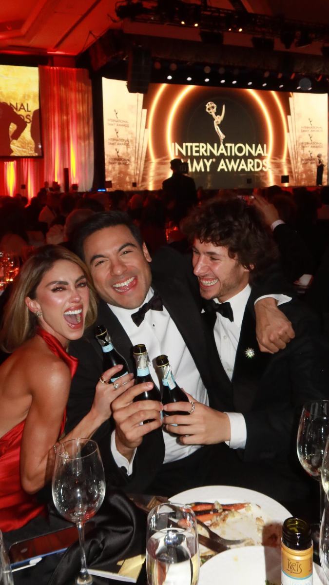 Aunque no ganó el reality "¿Quién es la Máscara?", Anahí, Carlos Rivera y Juanpa Zurita disfrutaron de la velada realizada en Nueva York.