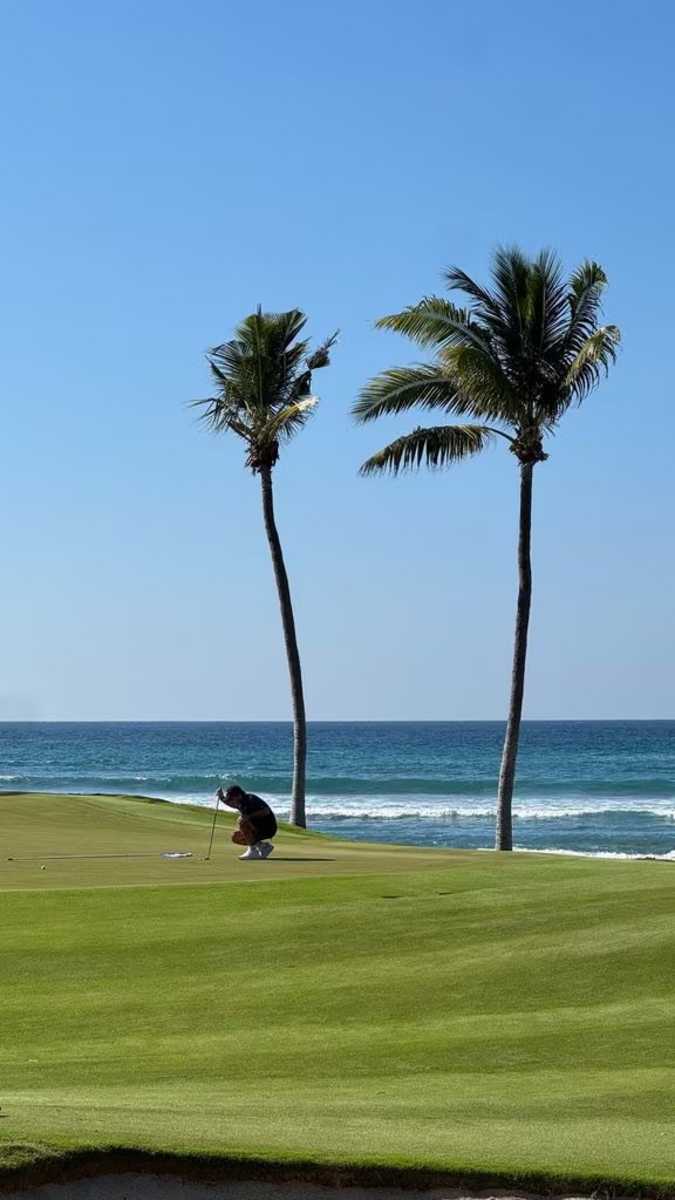 Michelle Salas le organizó a su esposo Danilo Díaz Granados un partido de golf por su cumpleaños en el que estuvo su tío Alejandro Basteri. 