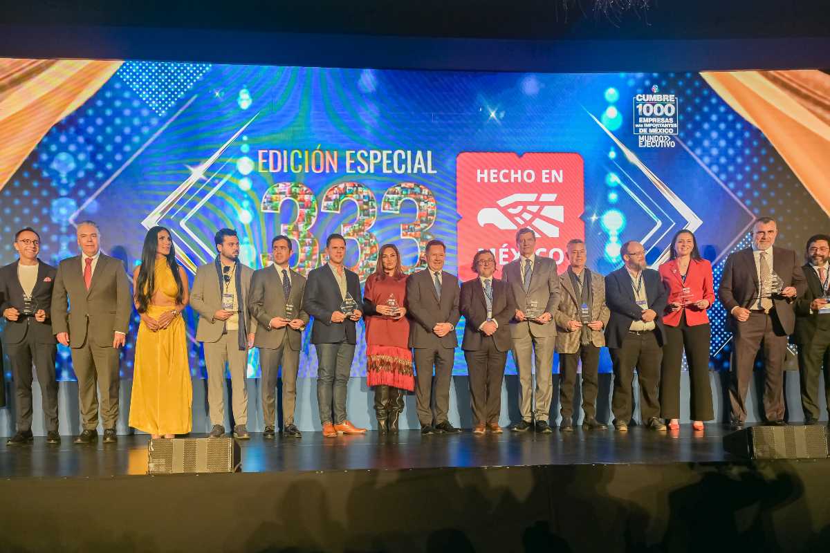Entrega de reconocimientos de la Cumbre de las 1000 Empresas más Importantes de México.