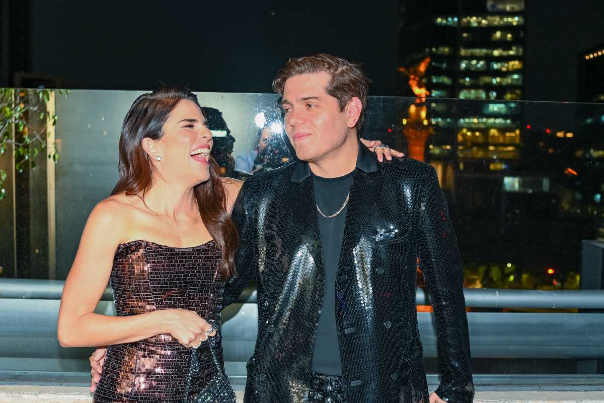 Los primos Karla y David Souza celebran por todo lo alto su cumpleaños 40