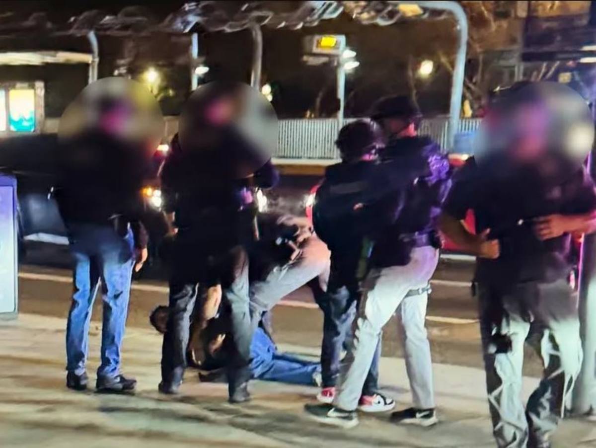 Nick Reiner, hijo de Rob Reiner, fue arrestado por la policía de Los Ángeles, acusado de asesinar a sus padres.