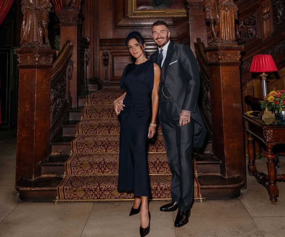 De acuerdo con allegados a Victoria y David Beckham, ellos no habrían bloqueado a Brooklyn de sus redes sociales, por lo que estarían devastados ante la actual situación.