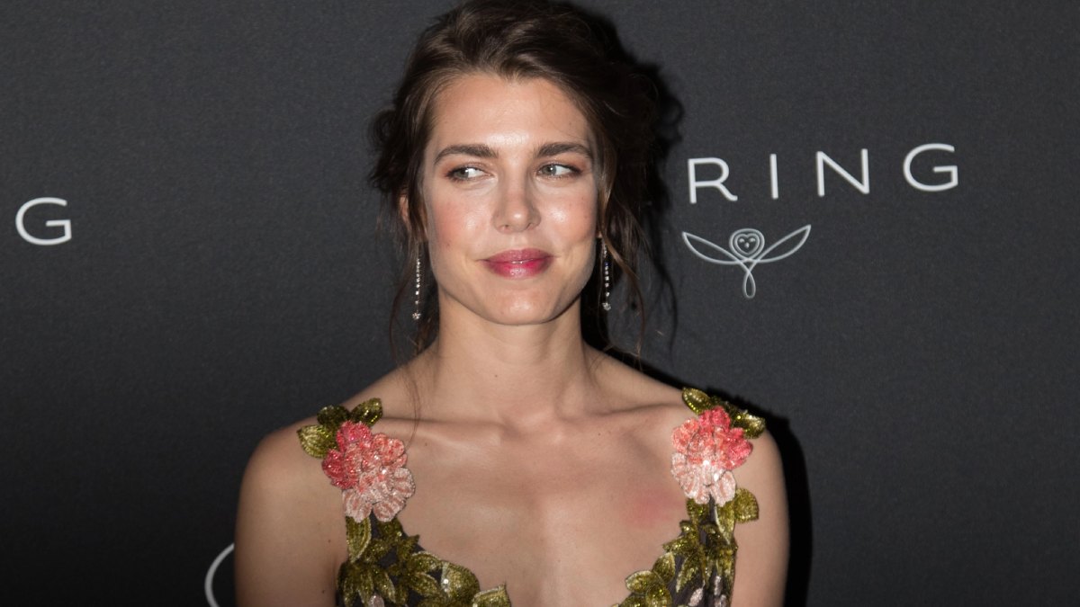 Carlota Casiraghi muestra su lado más humano y comparte su visión sobre la maternidad: “implica una carga emocional y física enorme”