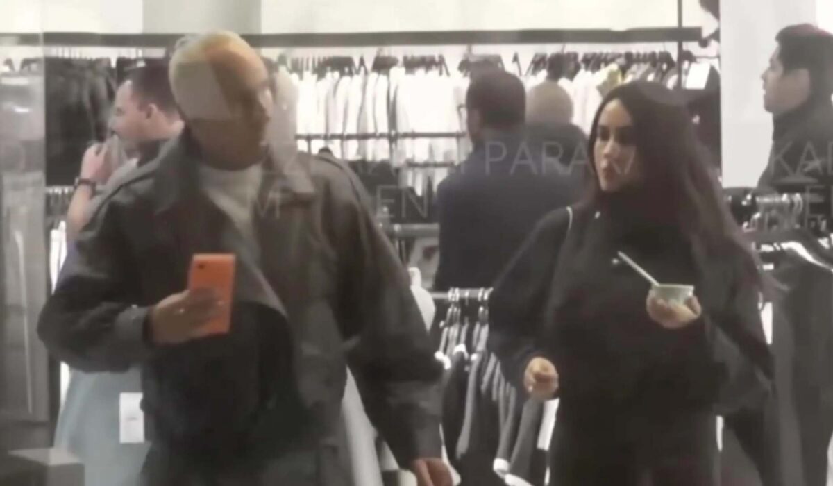 Erik Rubín acudió a un centro comercial con su aparente nueva novia.