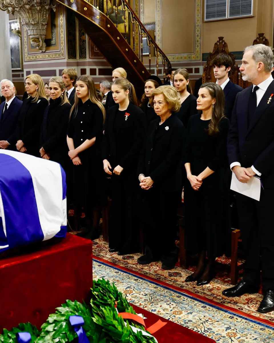 Irene Urdangarin acompañó a su abuela, la reina Sofía, en los funerales de la princesa Irene de Grecia en Madrid y Atenas.