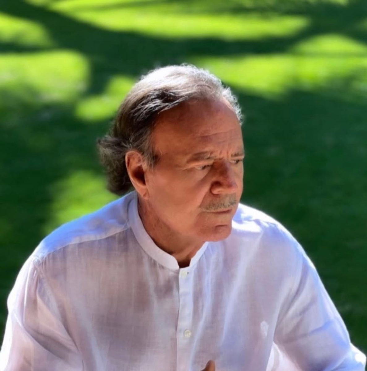 Julio Iglesias vive uno de los momentos más difíciles de su vida.
