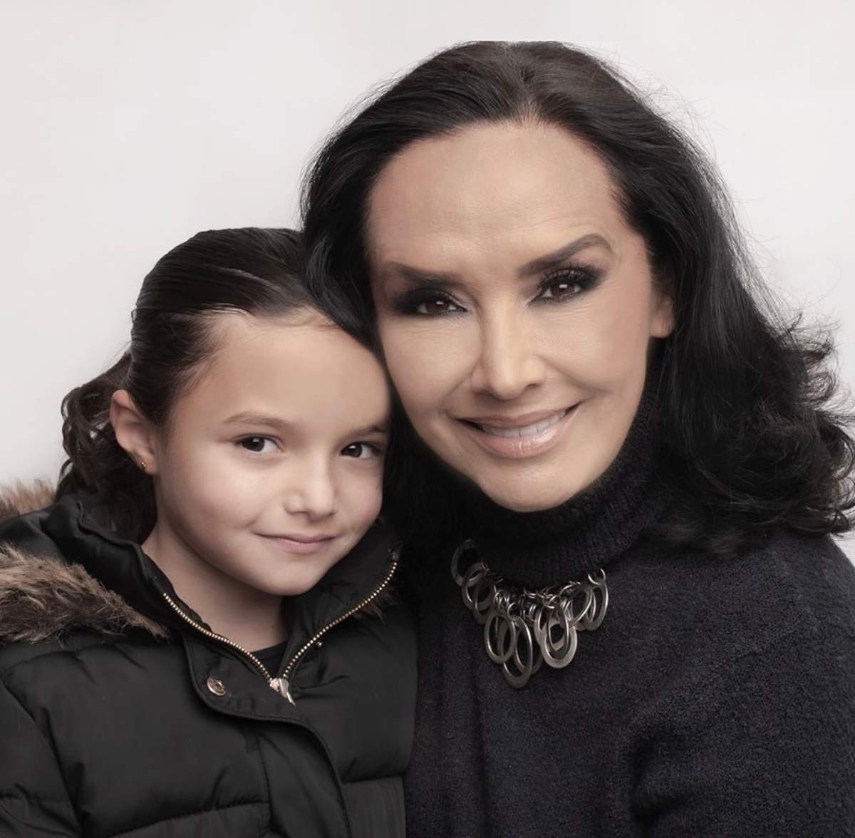 Desde la partida de su hermana Lorena, Mayra Rojas se convirtió en la mamá de la pequeña Luciana.