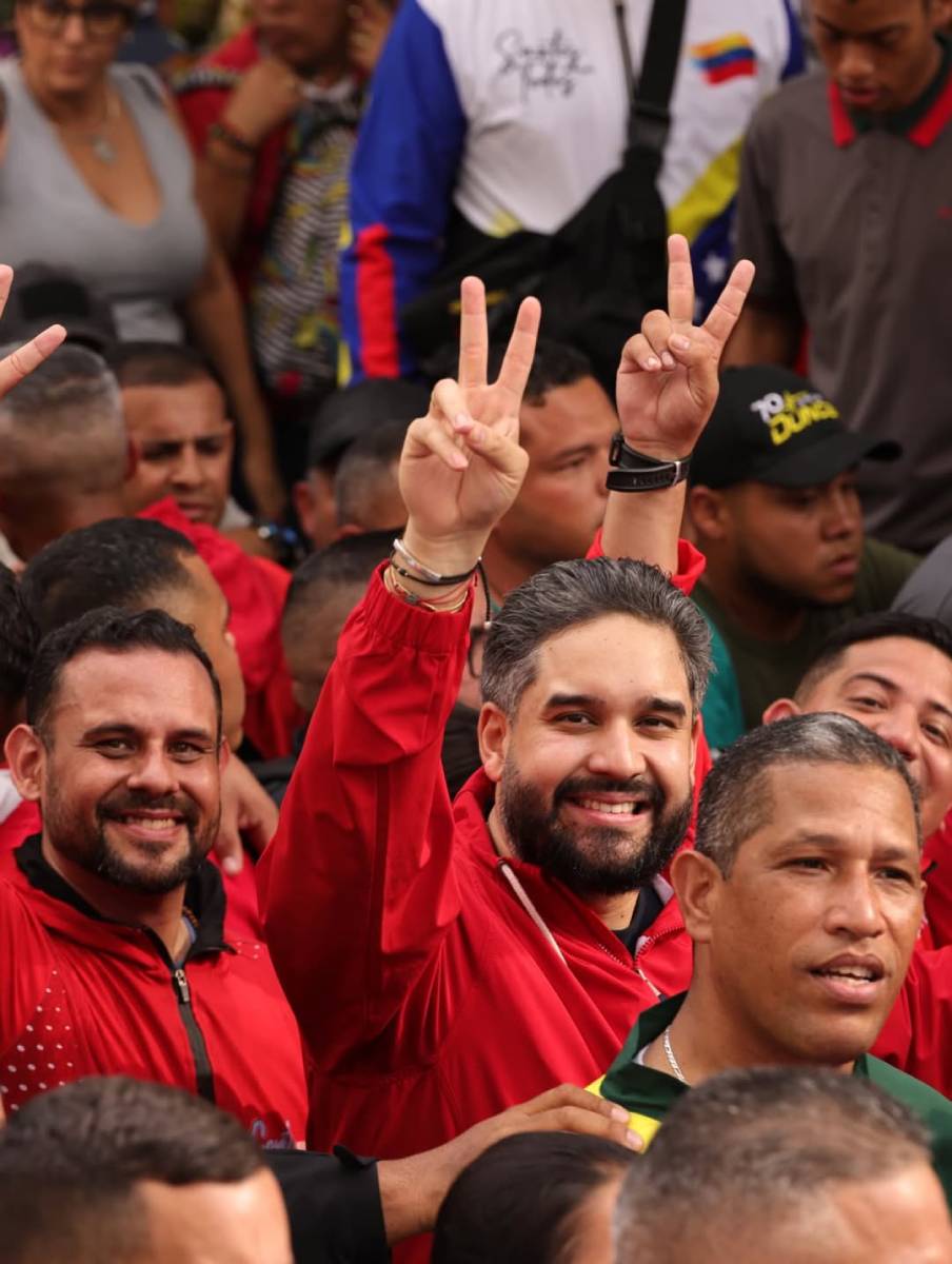 Nicolás Maduro Guerra, apodado como "Nicolasito", es economista y es el único hijo biológico de Nicolás Maduro.