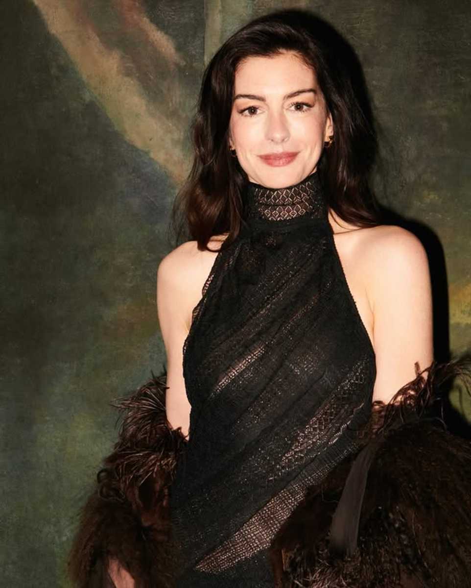 Anne Hathaway.