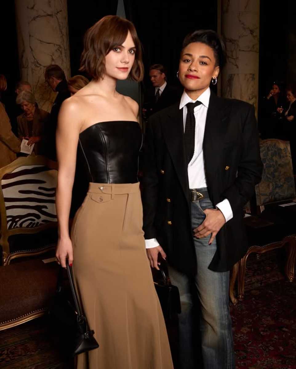 Emilia Jones y Ariana DeBose.