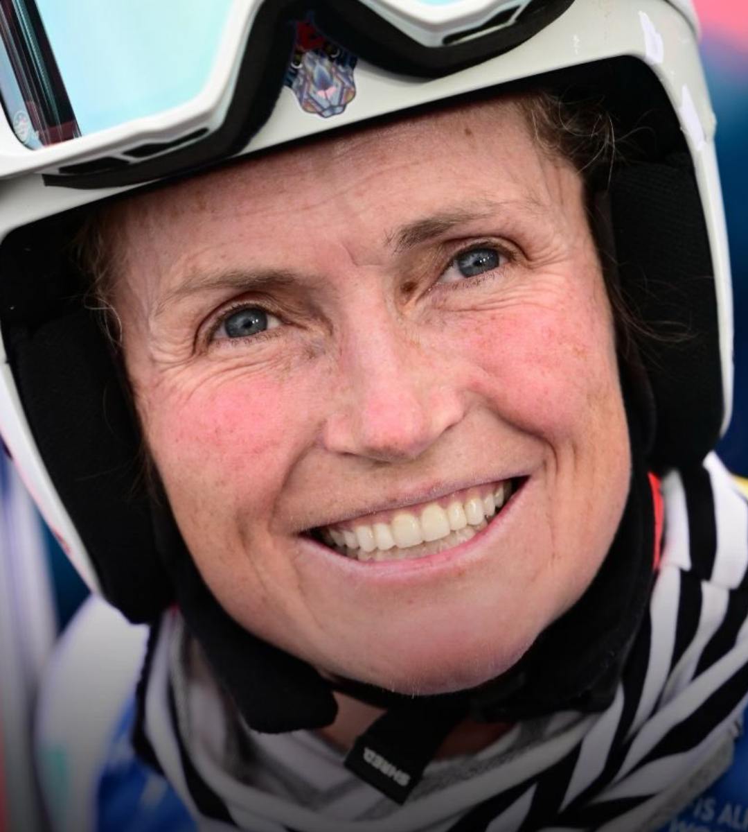 La esquiadora mexicana Sarah Schleper hizo historia al competir en sus séptimos Juegos Olímpicos de Invierno.