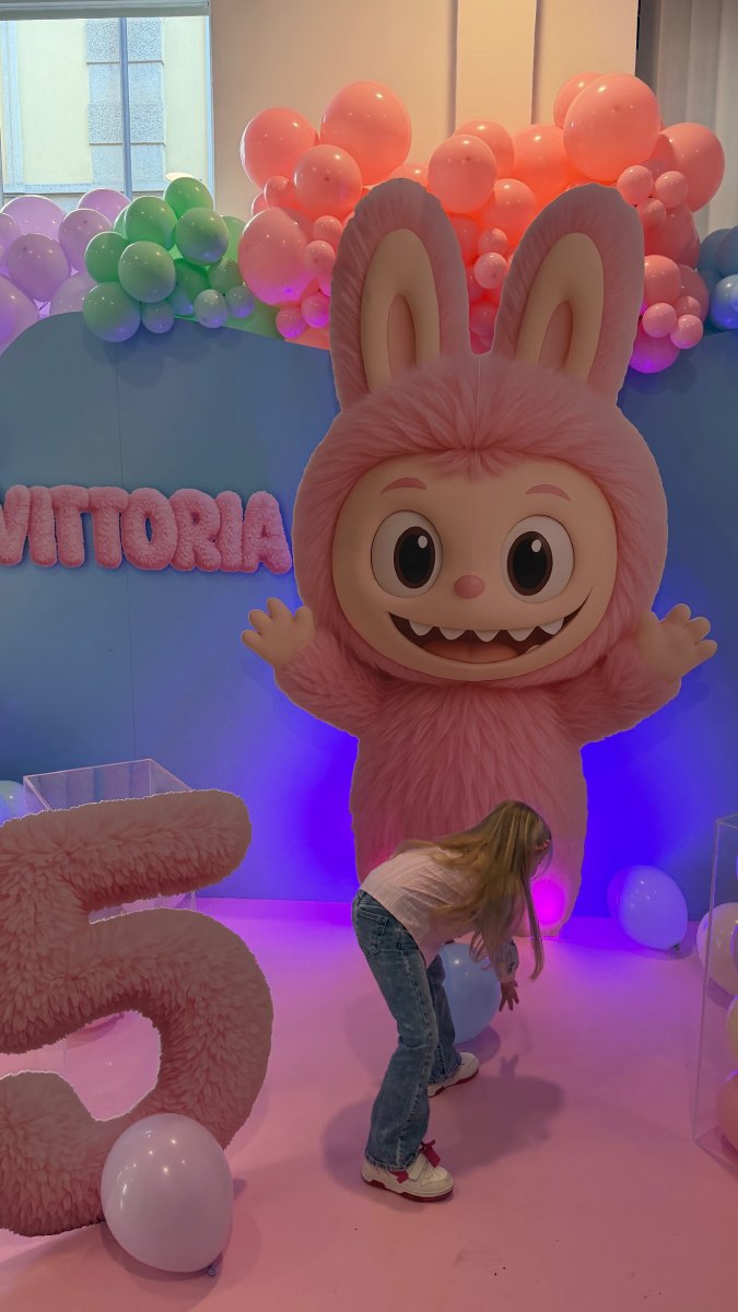 La fiesta de Vittoria estuvo inspirada en el personaje Labubu