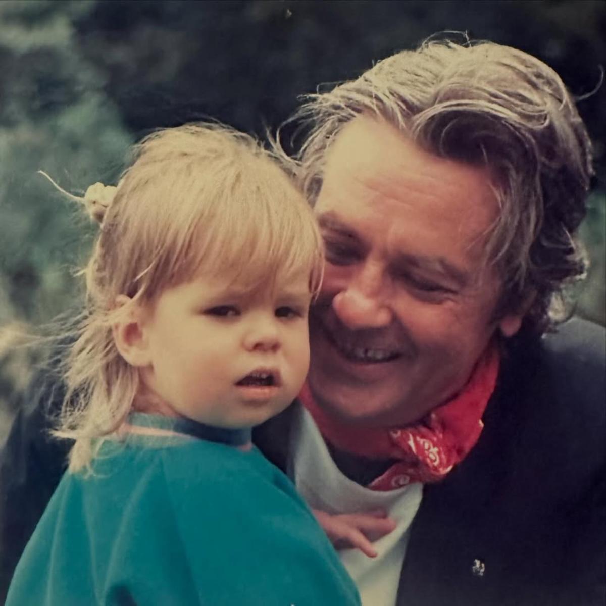El segundo testamento de Alian Delon deja como heredera universal a su hija Anouchka.