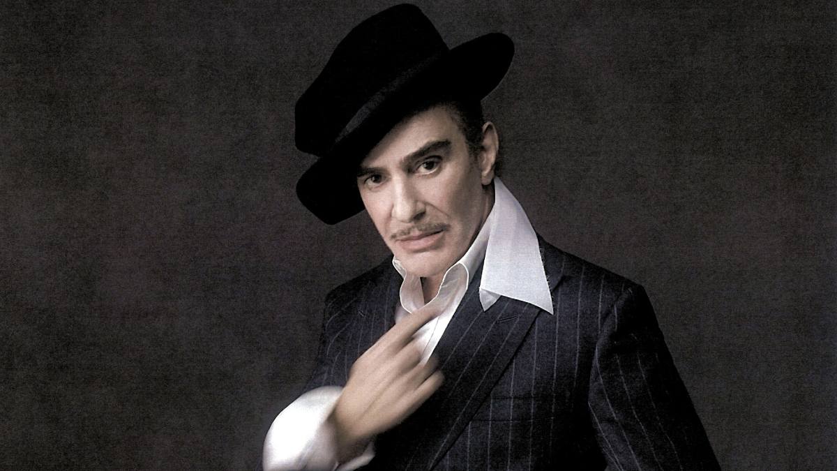 Zara anuncia una colaboración creativa de dos años con John Galliano.