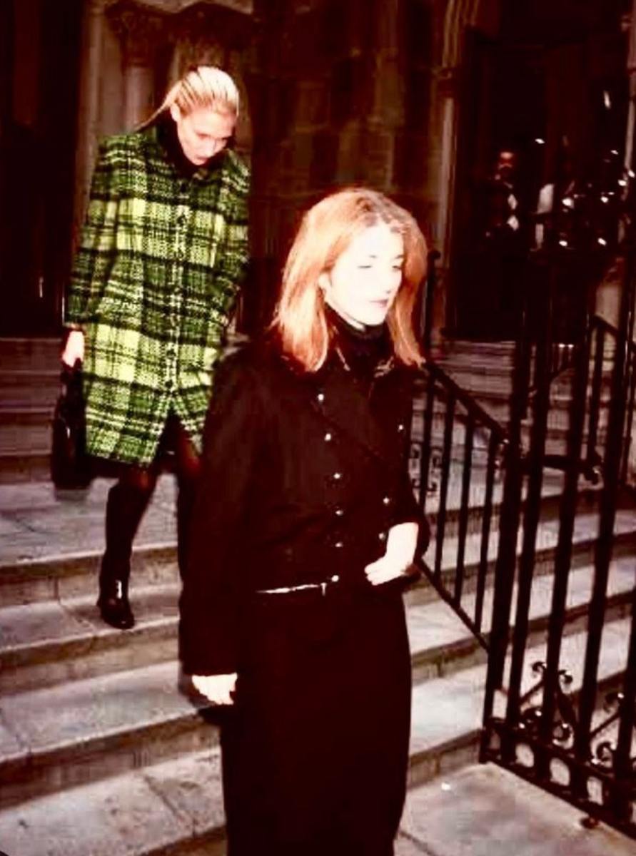 Carolyn Bessette y Caroline Kennedy.