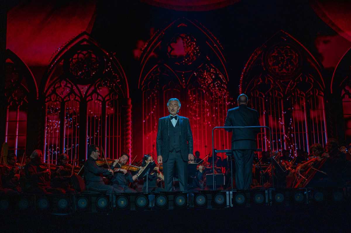 Andrea Bocelli.