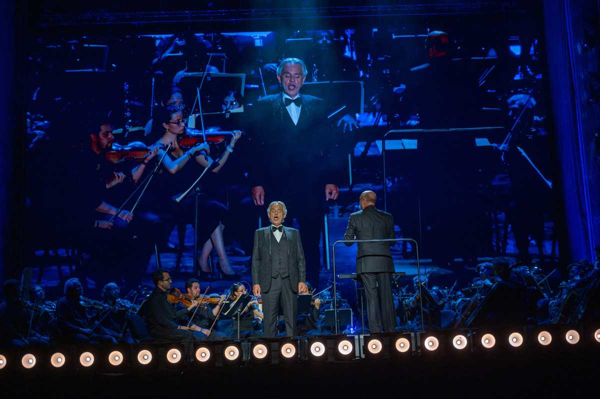 Andrea Bocelli.