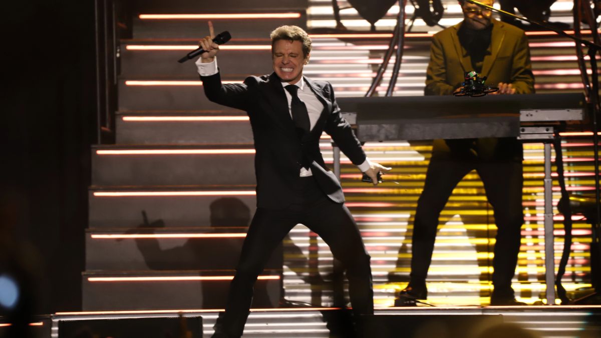 Luis Miguel no solo conquistó los escenarios, sino también a la clase política mexicana.