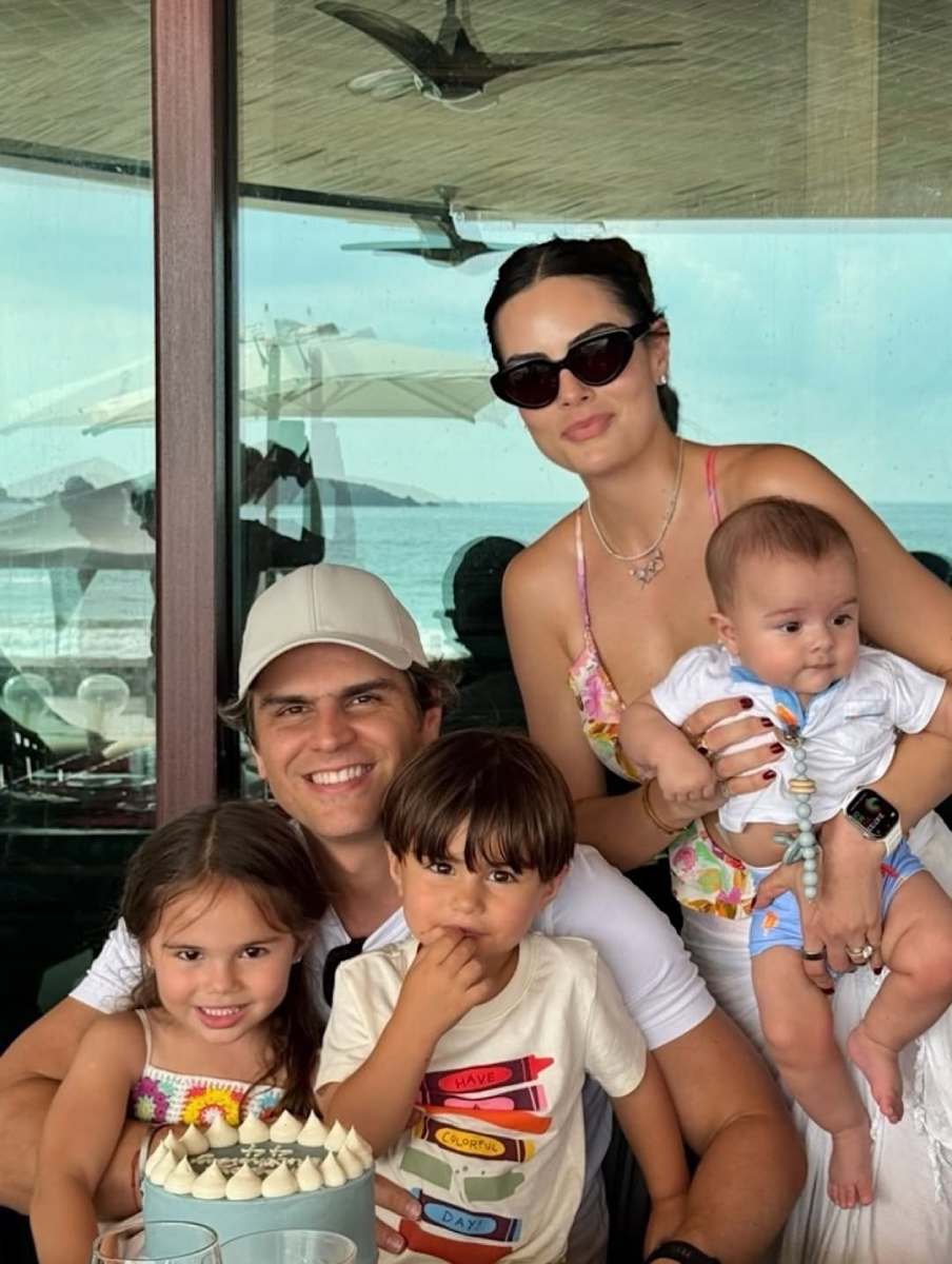 Juan Carlos Valladares justificó que su viaje fue pagado con dinero propio.