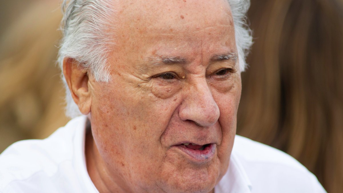 Amancio Ortega, más allá de su imperio de moda: a sus 90 años, ahora es el mayor magnate inmobiliario del mundo, ¿cómo lo logró? Amancio Ortega, más allá de su imperio de moda: a sus 90 años, ahora es el mayor magnate inmobiliario del mundo, ¿cómo lo logró?