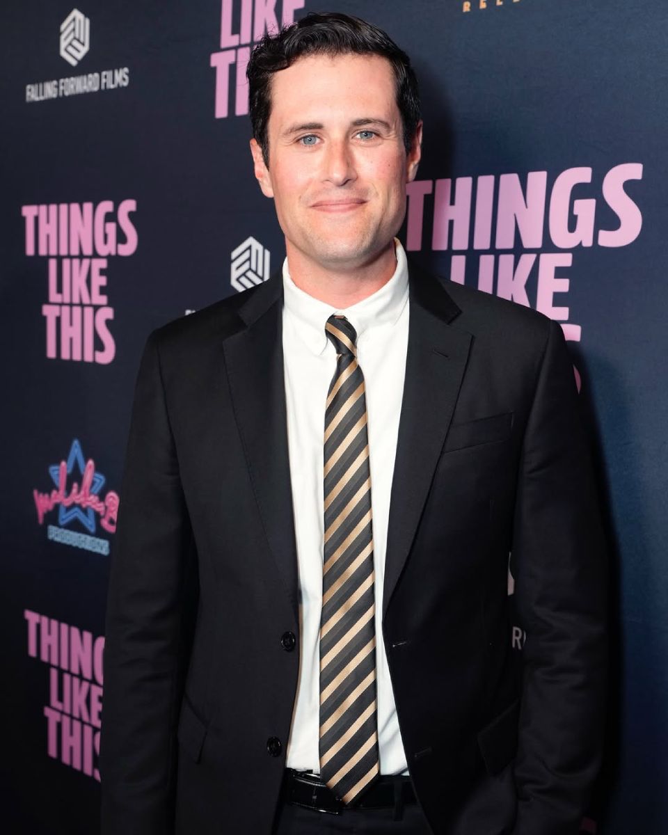 Jake Reiner es el hijo mayor de Rob y Michele Reiner. 