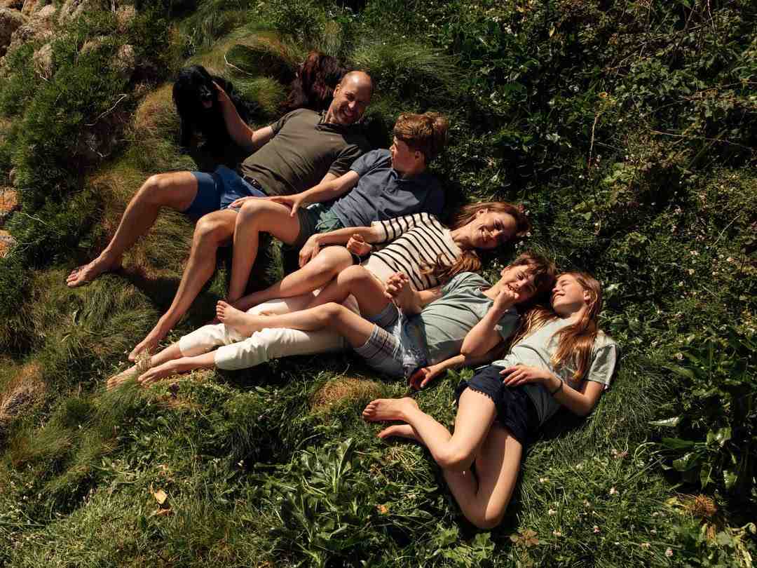 Con esta postal, los príncipes de Gales conmemoraron sus primeros 15 años de matrimonio.