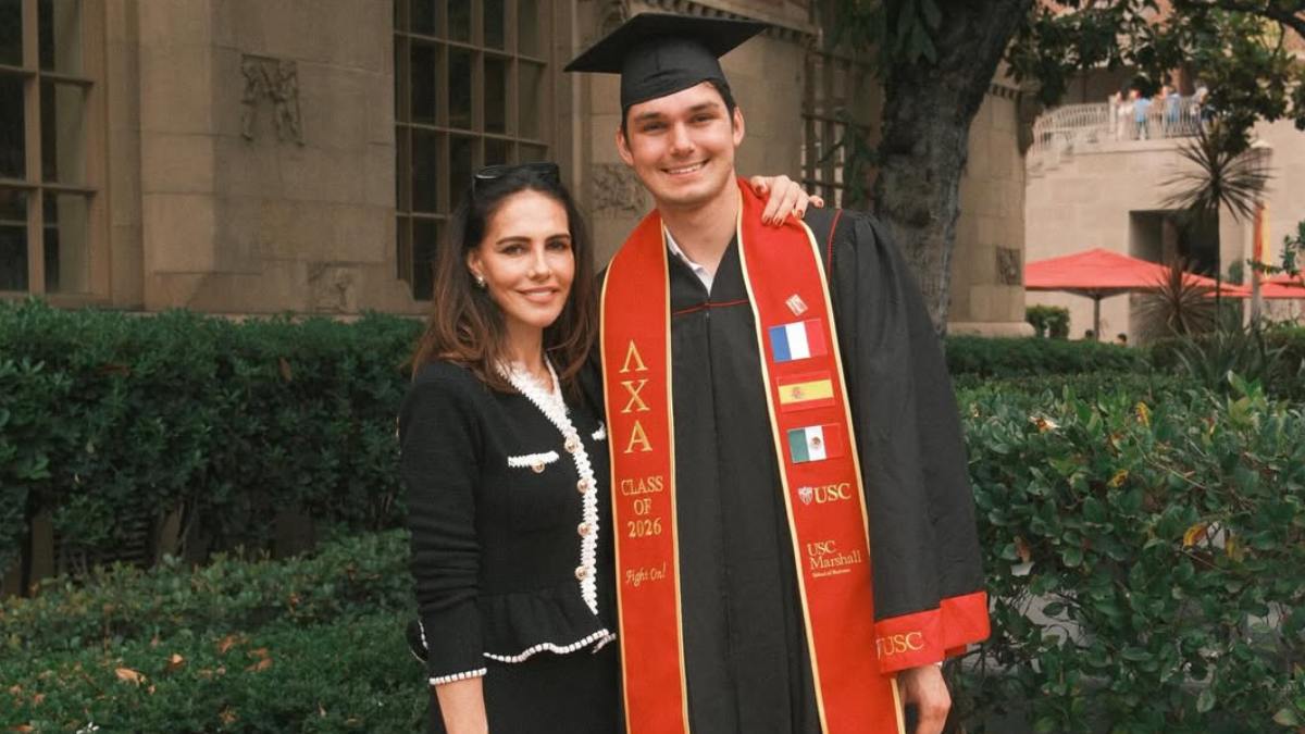 Adriana Abascal, en su faceta más maternal, celebra orgullosa la graduación de su hijo Diego Villalonga