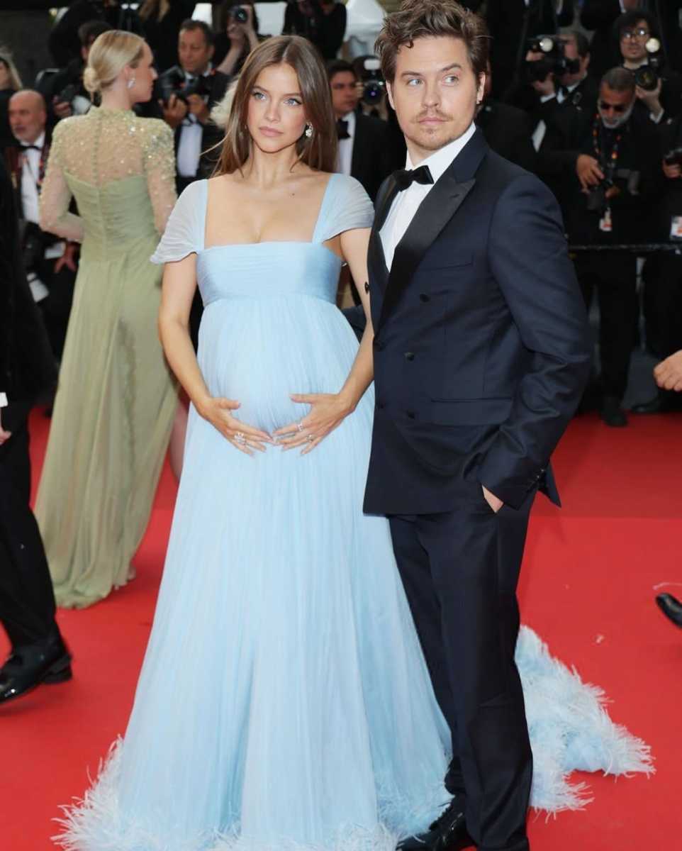 Barbara Palvin y Dylan Sprouse a su paso por Cannes 2026.