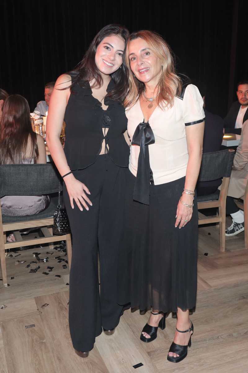 Jualianna Samane y Luisa Serna.