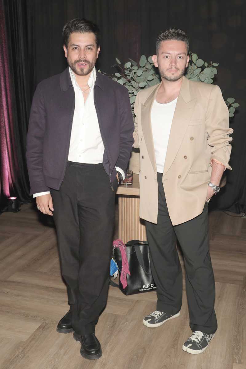 Giovanni Guazo y Armando Caso.