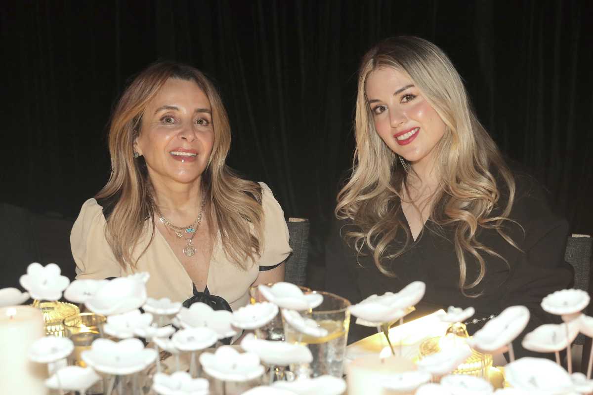 Luisa Serna y Melissa Amarillas.