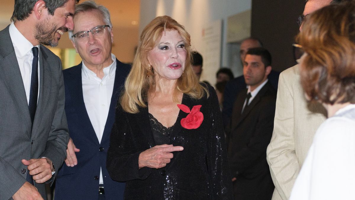 Tita Cervera fue internada de emergencia debido a una neumonía fuerte.