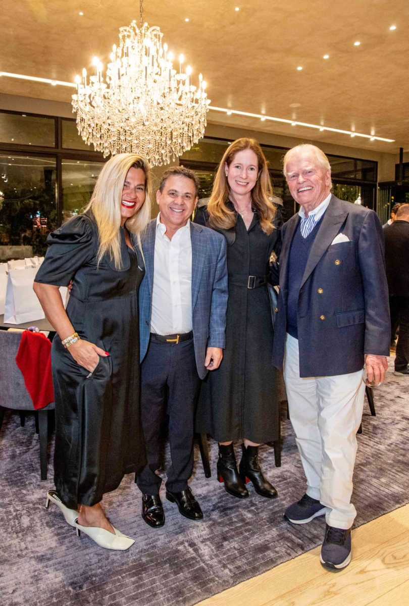 Liliana Sada, Alejandro Vinicio Martínez, Gela Gallardo, Kevin McGovern de Miami.
