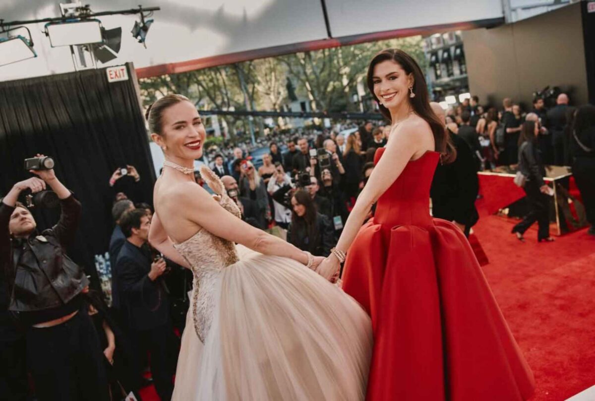 Emily Blunt. y Anne Hathaway.