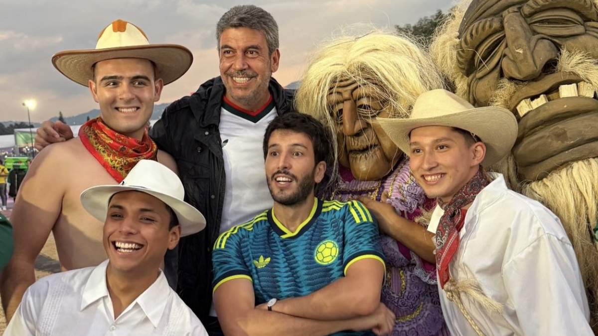 Arturo Elías Ayub celebra con Sebastián Yatra el esperado regreso de Colombia al Mundial