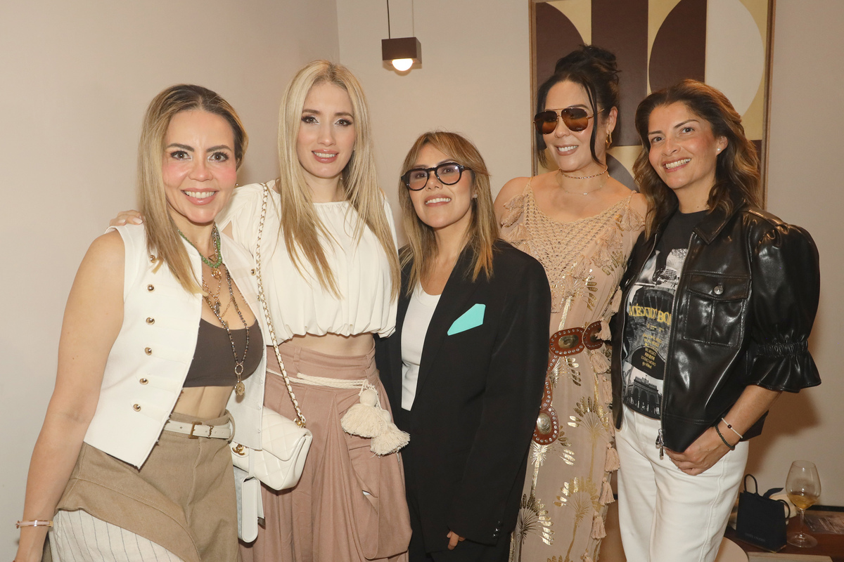Xóchitl Samaniego, Ana Solís, Raquel Orozco, Tita Gonzál