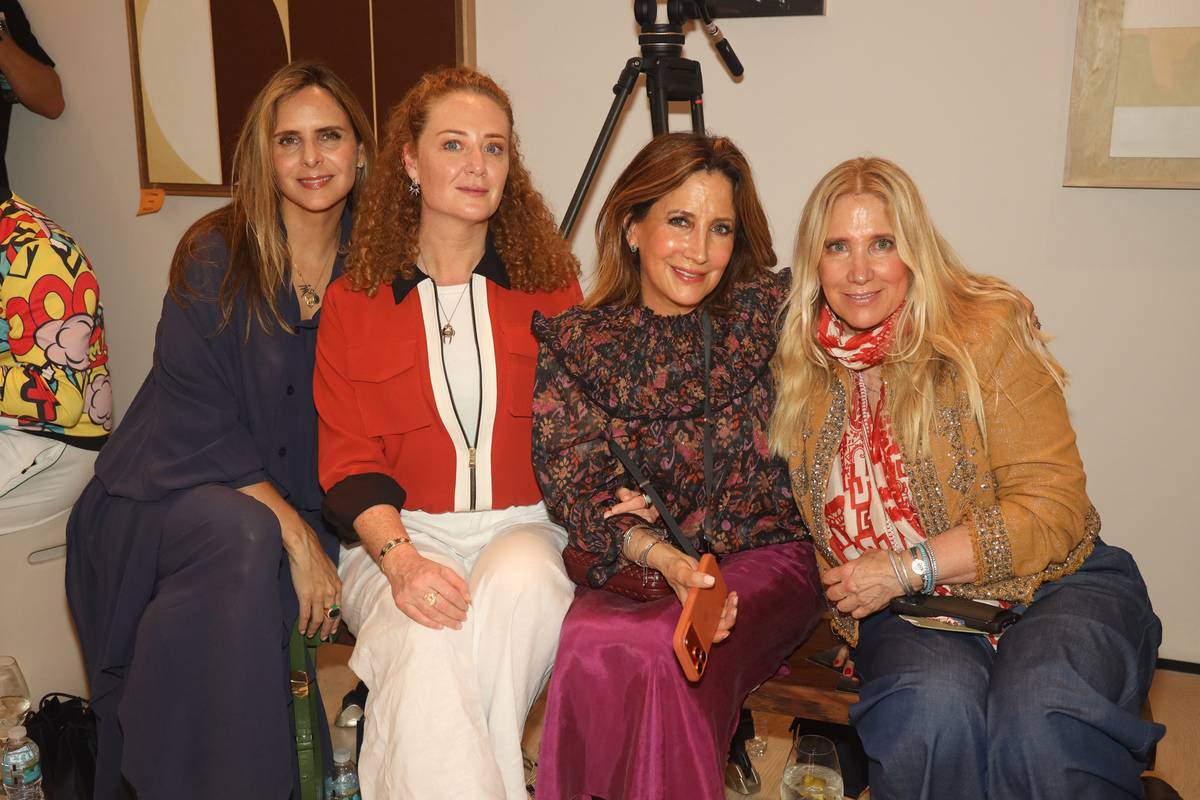 Camila Pallares, Chris Keller, Lucero Pani y Gina Pani.