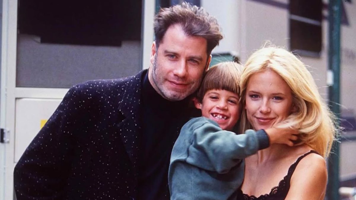 John Travolta comparte su reflexión más personal sobre el duelo por la pérdida de su esposa y su hijo