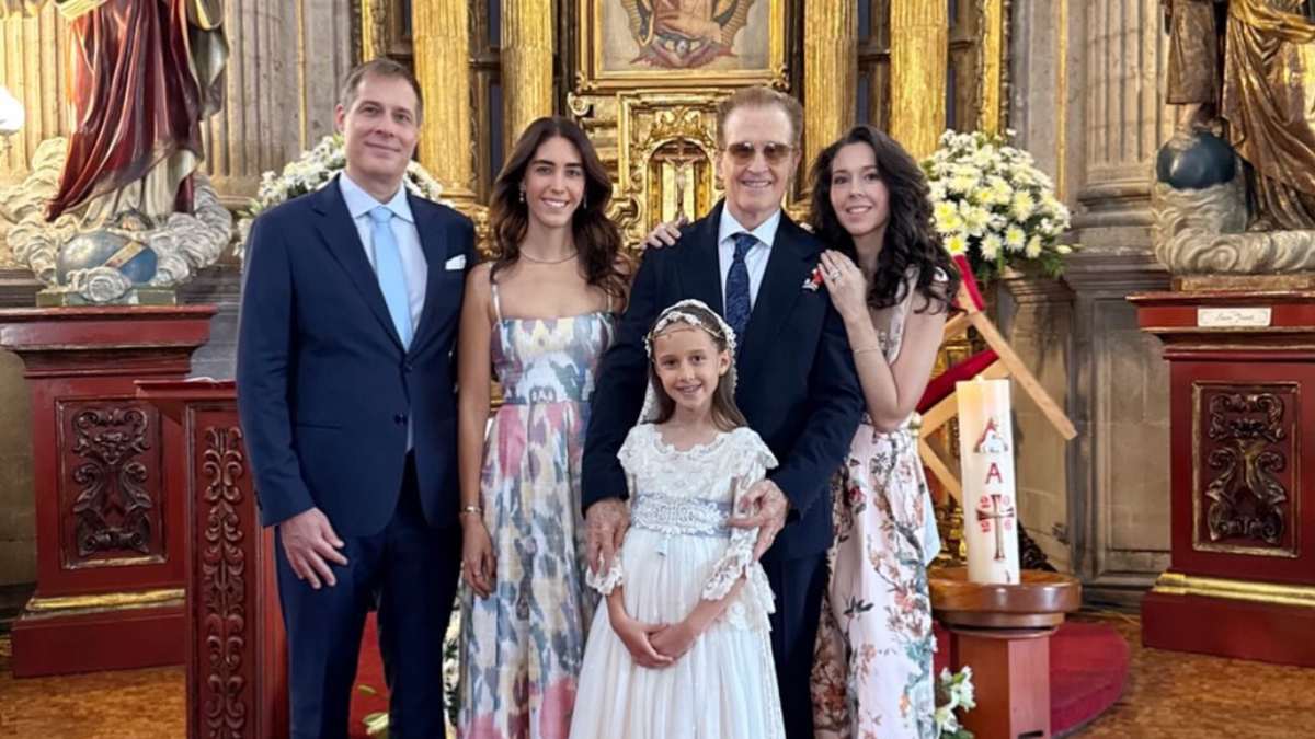 De abuelo a padrino: Emmanuel acompaña a Gianna, hija de Giovanna Acha, en su primera comunión