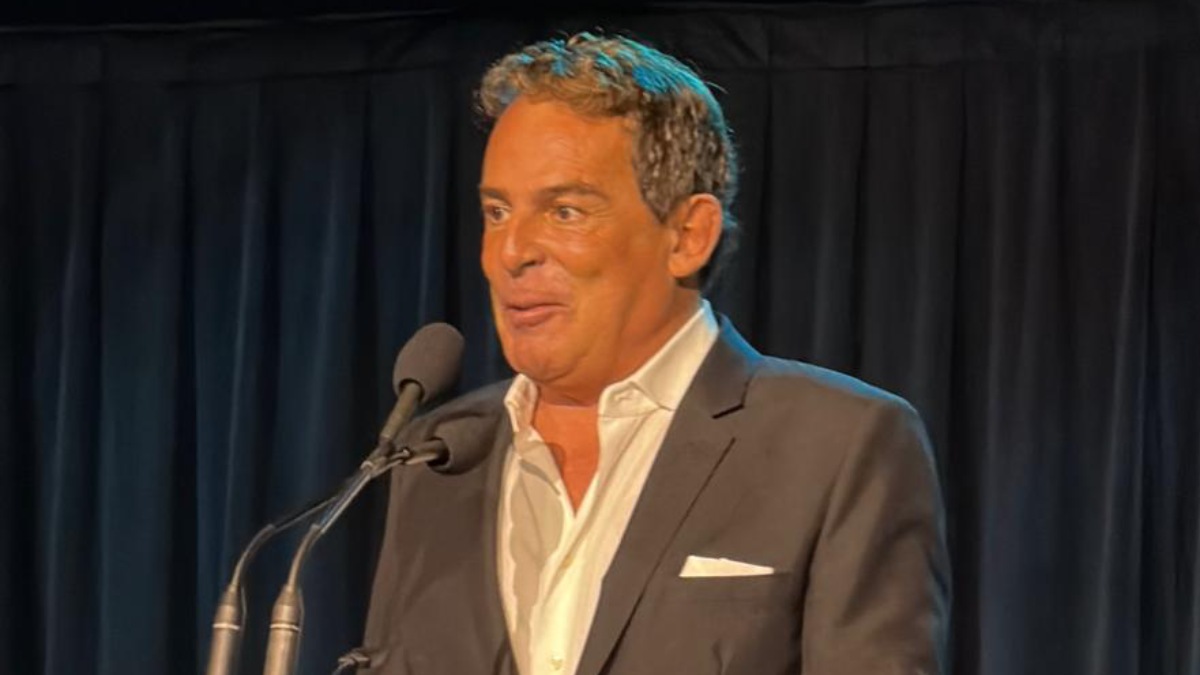 Eugenio López recibe distinción en la MOCA Gala 2026 en Los Ángeles