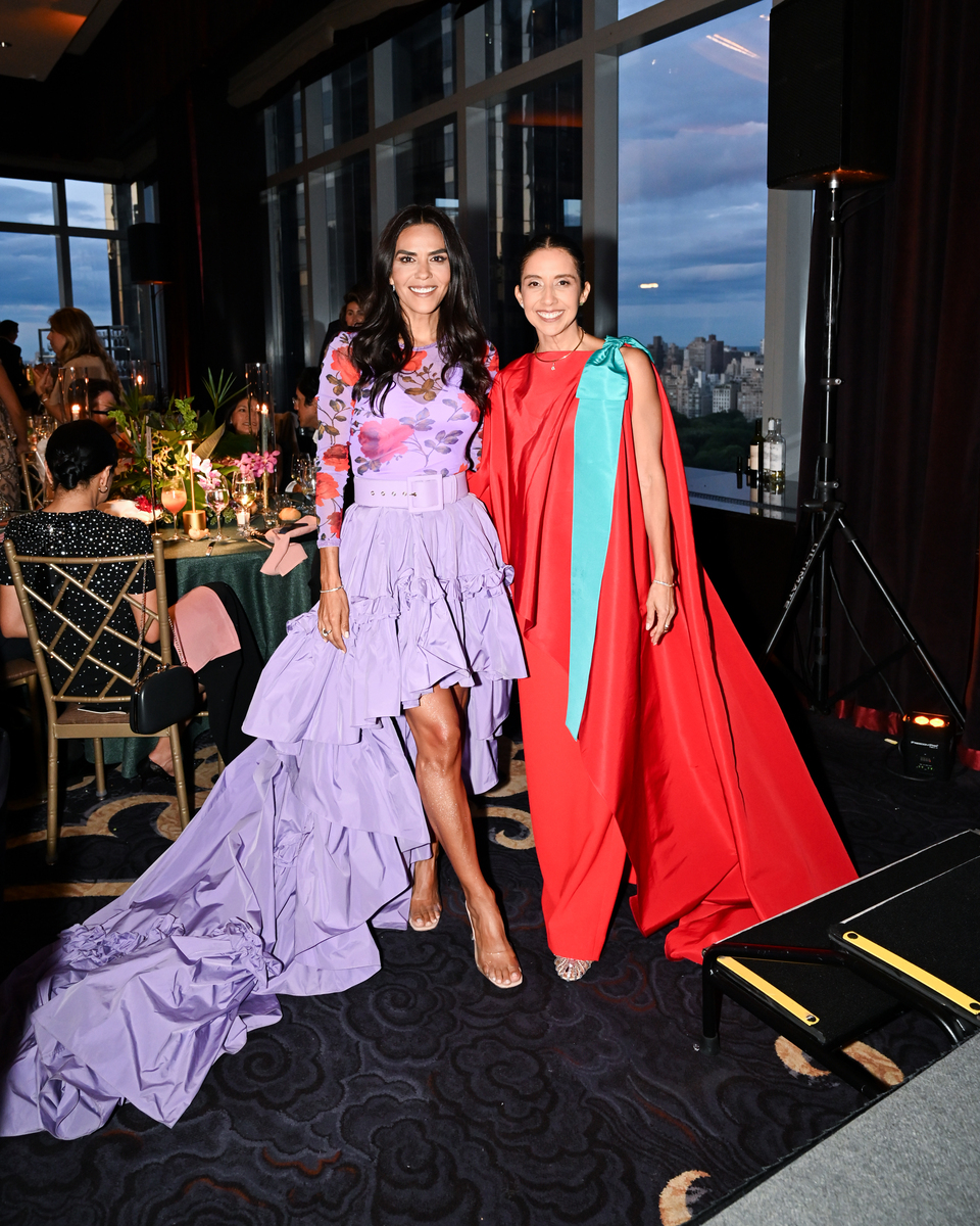 Elsa Collins y Karla Martínez de Salas.