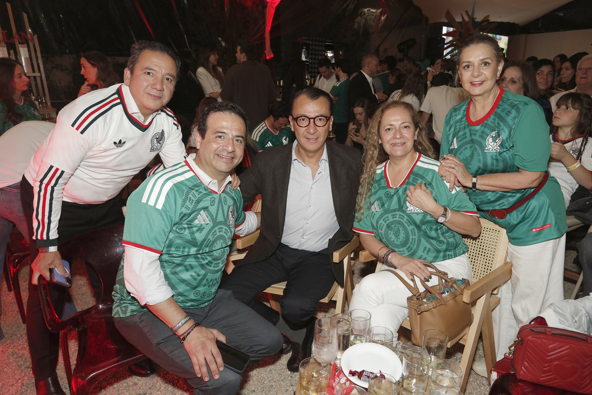 Fernando Lezama, Arturo Monroy, Francisco Valle, Gabriela Muñoz y Mónica Cortázar.