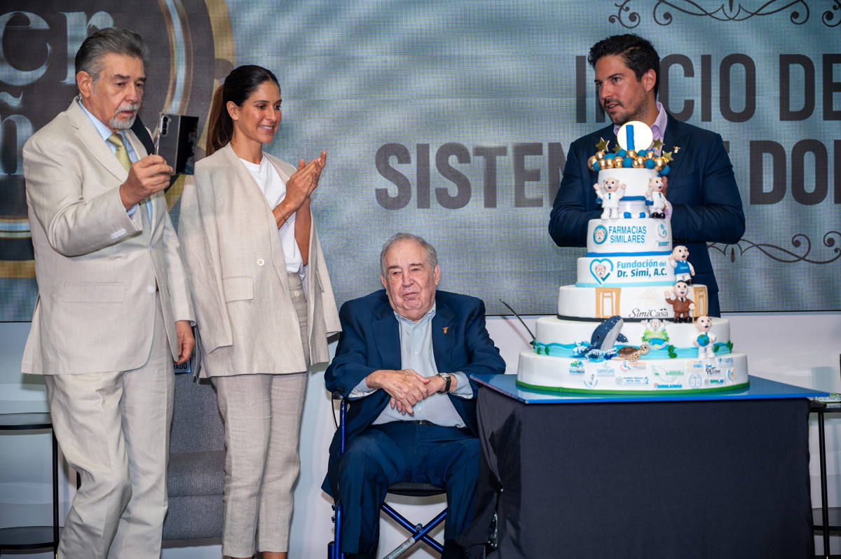 Clara González, Víctor González y Víctor González.