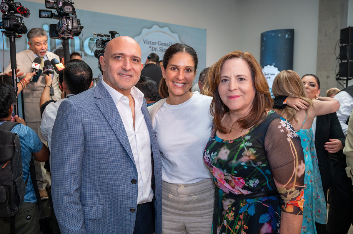Antonio Arévalo, Clara González y Marisol González.
