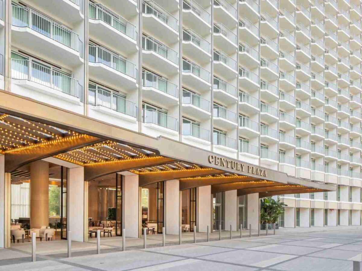 El hotel Fairmont Century Plaza es una excelente opción para hospedarse en Los Angeles por su céntrica ubicación.