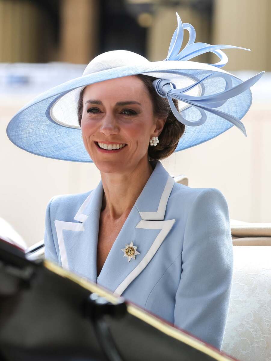 Kate Middleton lució un diseño de Catherine Walker.