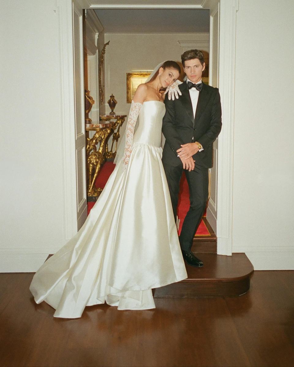 Boda Kenya Kinski-Jones y Will Peltz.