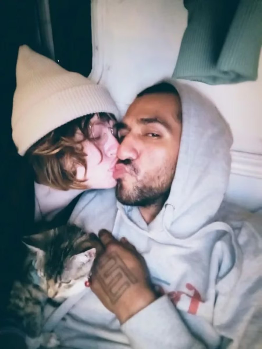 Roy Hernandez, novio de la actriz  Daveigh Chase,  inició una campaña de recaudación en GoFundMe para brindarle una sensación de paz en sus últimos días. 