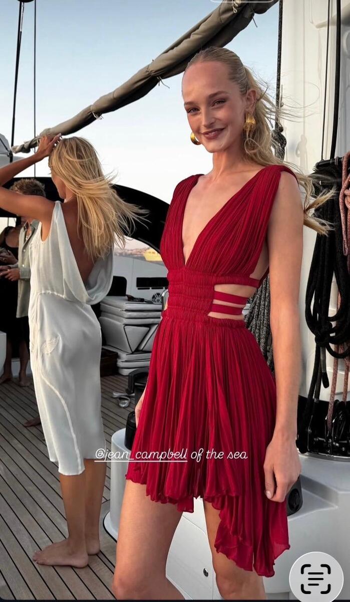 Olympia de Grecia, junto a sus padres, Pablo y Marie-Chantal de Grecia, durante la celebración de su cumpleaños en Antíparos.