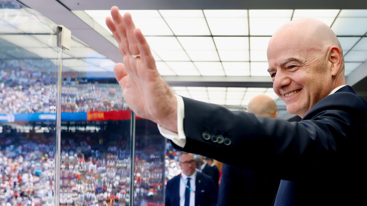 Gianni Infantino queda en medio de la controversia: Trump impulsa su candidatura para la ONU mientras crecen las voces que piden su salida de la FIFA Gianni Infantino queda en medio de la controversia: Trump impulsa su candidatura para la ONU mientras crecen las voces que piden su salida de la FIFA